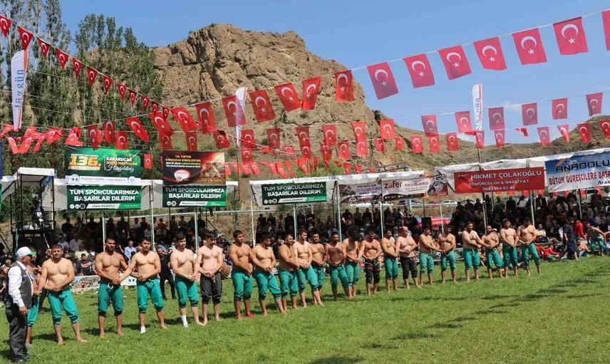 Tortum güreşlerinde 600 pehlivan er meydanında ter döktü