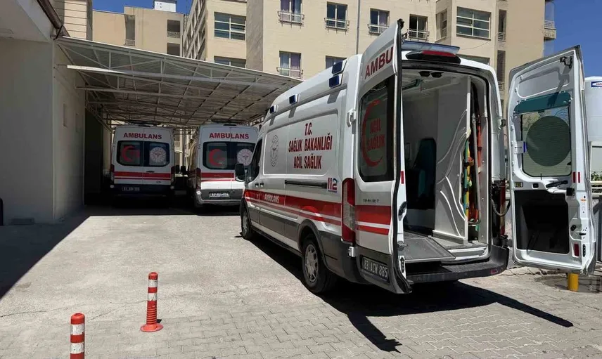 Siverek'te bıçaklı kavga yaşandı: Bir kişi hastaneye kaldırıldı