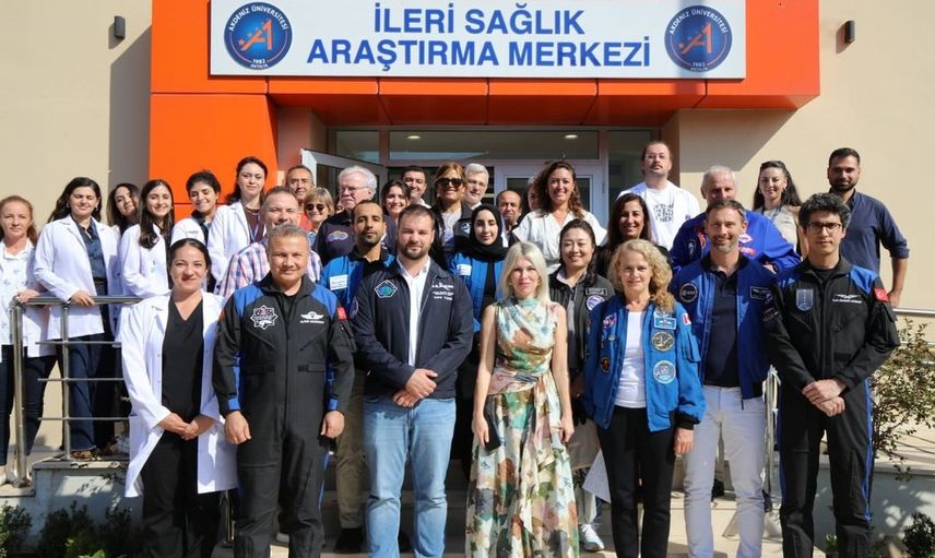 Uzayda umut ışığı: 11 astronot Akdeniz Üniversitesi’nde çocuklarla bir araya geldi