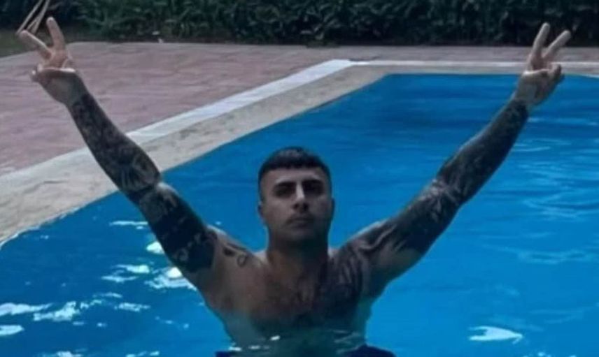 İzmir’de bir gencin cinayeti saniye saniye kamerada: Katil soğukkanlılıkla olay yerinden kaçtı