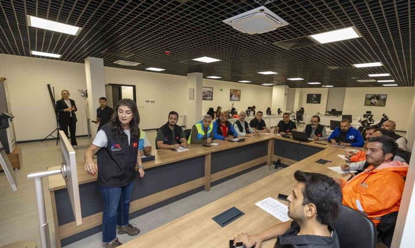 Mersin’de yağışlara karşı kriz masası kuruluyor
