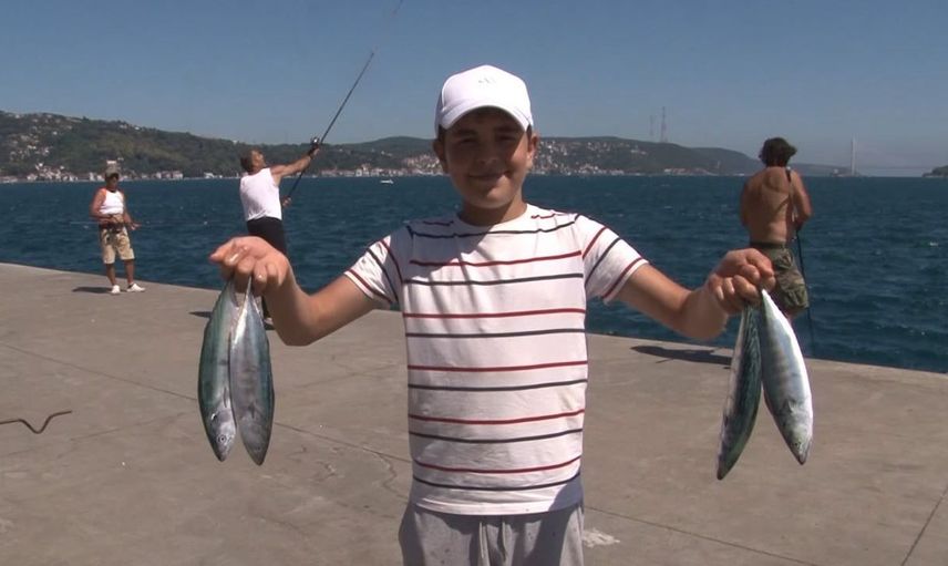 Sarıyer sahilinde balık avı keyfi: Palamut sezonu başladı