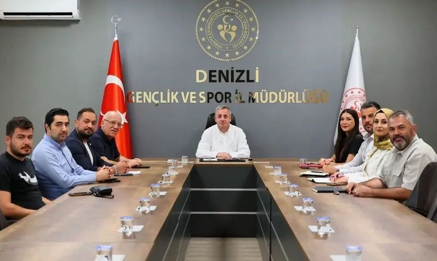 Denizli'de 2026-2027 futbol sezonu öncesi antrenman sahaları için toplantı yapıldı
