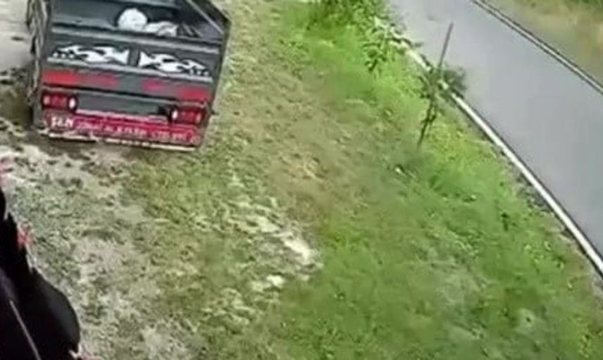 Zonguldak'ta servis aracı otomobille çarpıştı: 4 yaralı