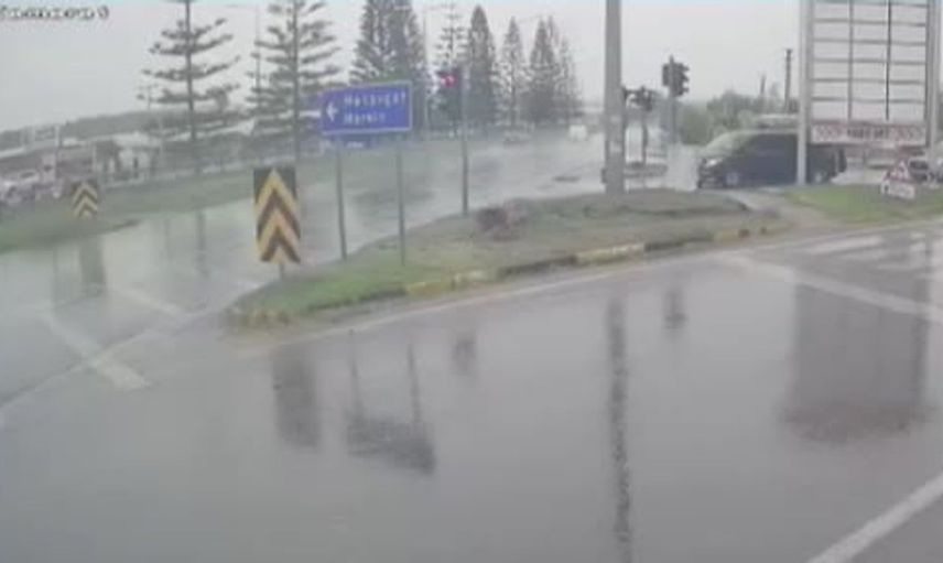 Manavgat'ta kırmızı ışık ihlali: 2 turistin de yaralandığı zincirleme kaza