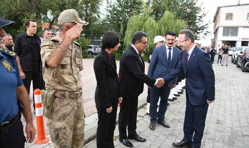 Ömer Hilmi Yamlı, Ardahan Valiliğine atandı ve göreve başladı