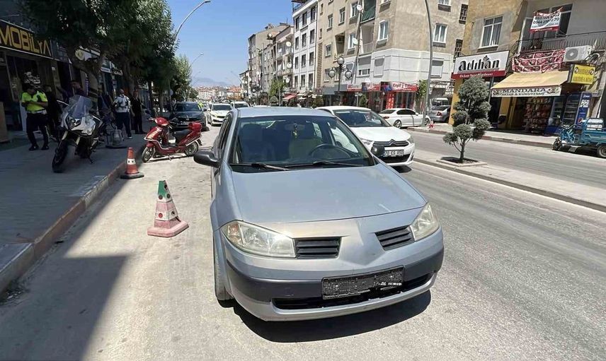 Karaman'da otomobil elektrikli bisiklete çarptı: 1 yaralı