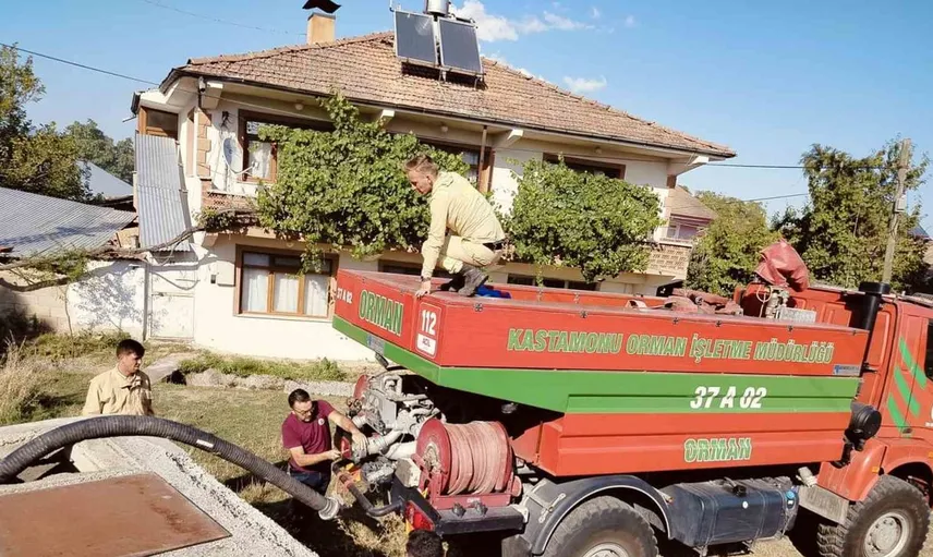 Kastamonu'da yangın felaketi: Bin 500 saman balyası yok oldu