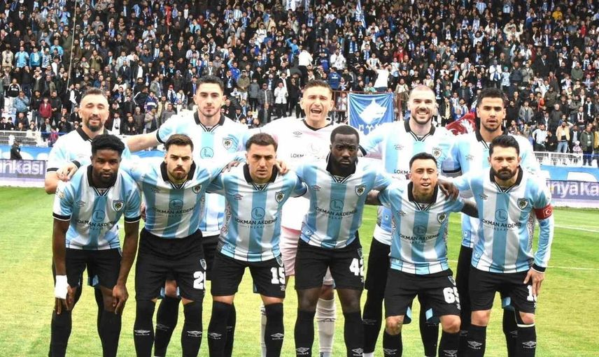 Çorum FK, Erzurumspor'u deplasmanda geçerek ilk yarıda öne geçti