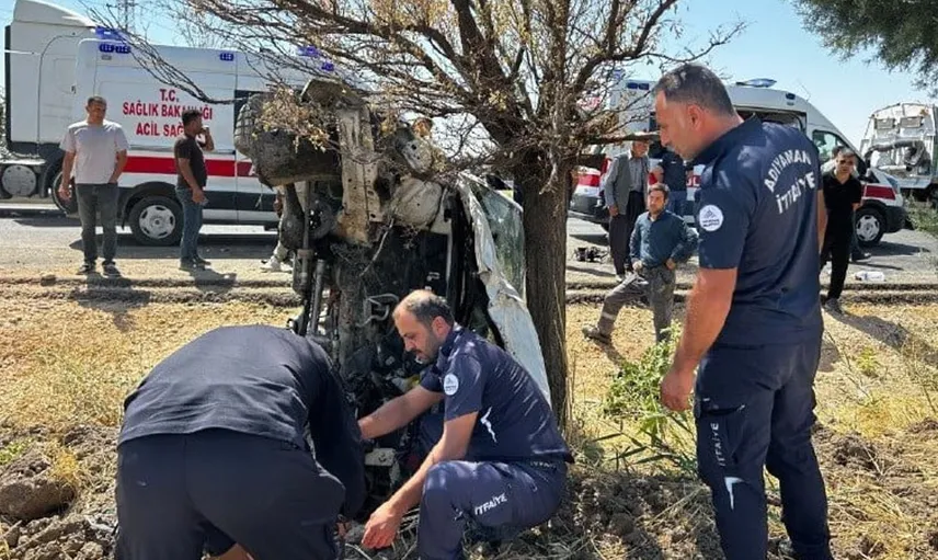 Düğün yolunda kaza: Adıyaman'da 6 kişi yaralandı