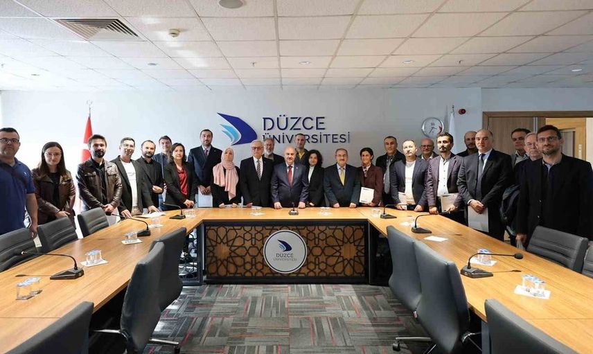 Düzce Üniversitesi rektörü uluslararası başarıları kutladı