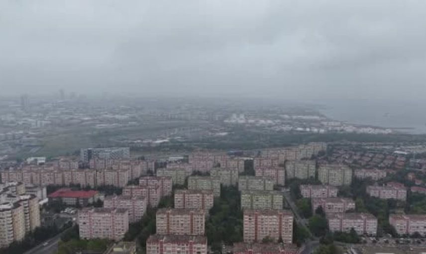 İstanbul'da yaz mevsiminde leylek göçü dikkat çekti