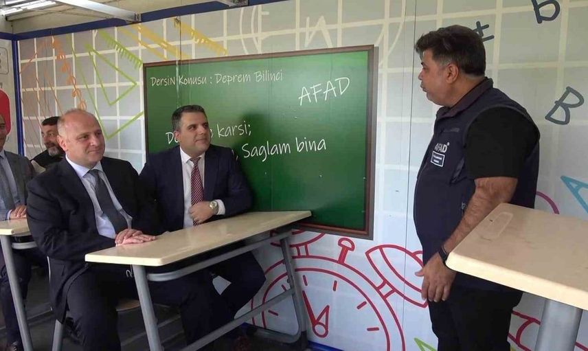 Tatbikatta deprem simülasyonu, gerçek sarsıntıyla buluştu