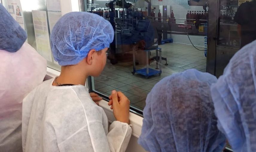 Koruma altındaki çocuklar üretimi yerinde gördü, meslekleri yakından tanıdı