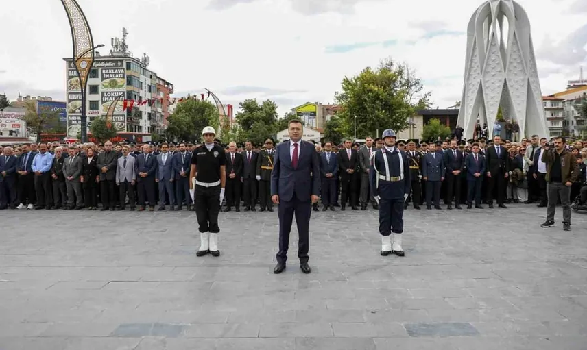 Niğde'de zafer bayramı coşkusu: 104. yıl dönümünde tören yapıldı