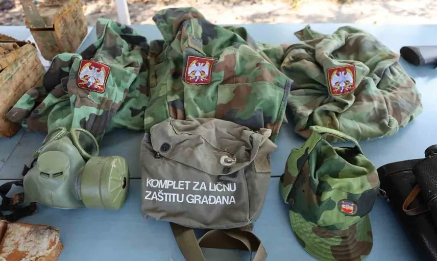 Kosova'da toplu mezar yakınlarında silah ve mühimmat tespit edildi