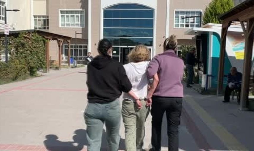 Burdur'da araçların önüne atlayan Ukraynalı kadın, mahkeme kararıyla sınır dışı edilecek
