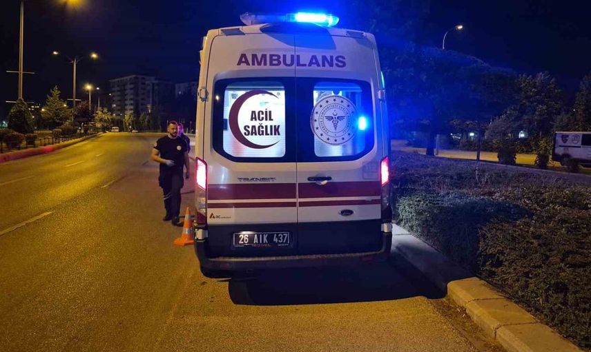 Eskişehir'de alkollü sürücünün motosiklet kazasında 2 kişi yaralandı