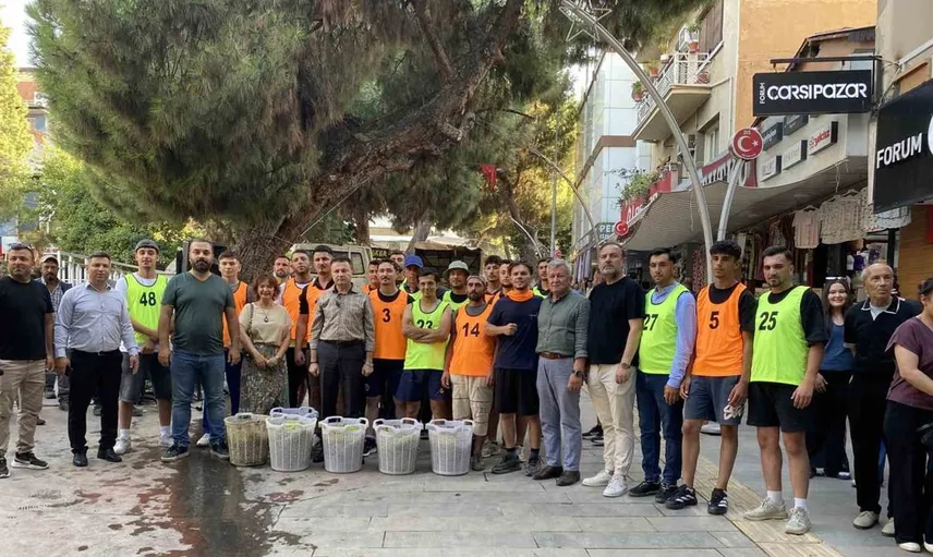 Alaşehir festivalinde kelter çekme yarışı heyecanı