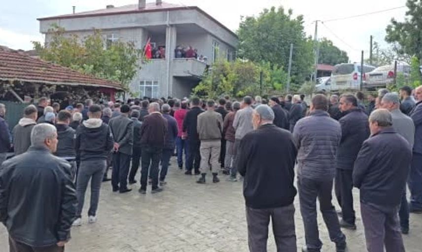 Genç işçinin trajik ölümü: Emirkan Seven Samsun’da son yolculuğuna uğurlandı