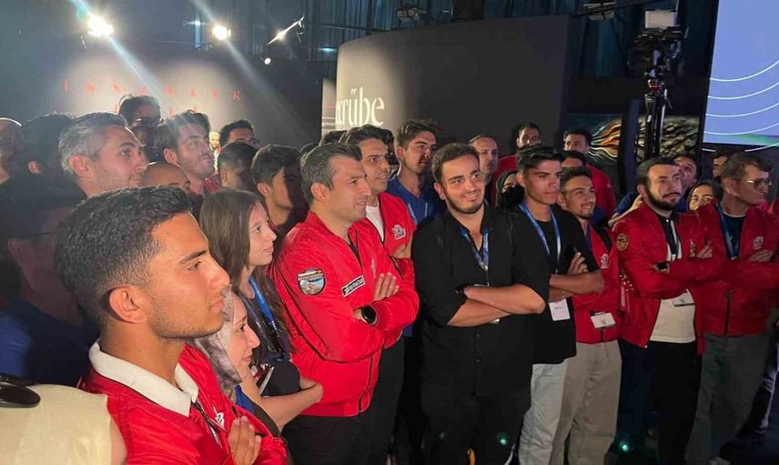 Teknofest'te büyük buluşma: Selçuk Bayraktar, Baykar'ın uluslararası başarısını anlattı