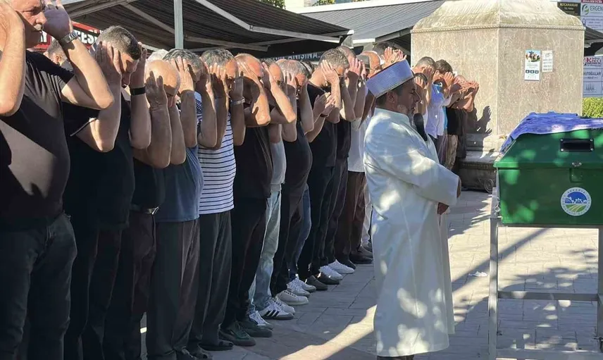 Silahla hayatını kaybeden baba, cenazesinde duygusal anlar yaşandı