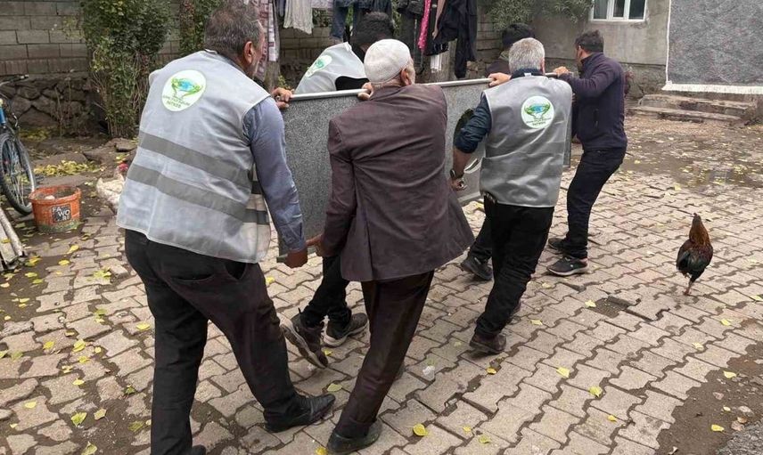 Patnos'ta dayanışma örneği, ihtiyaç sahibi ailelere destek sağlandı