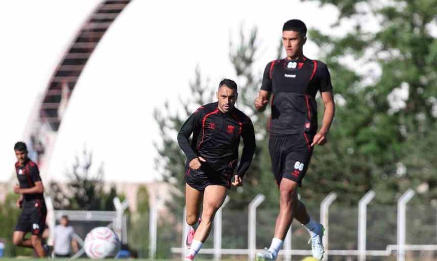 Sivasspor 2026-2027 sezonu hazırlıklarına devam ediyor