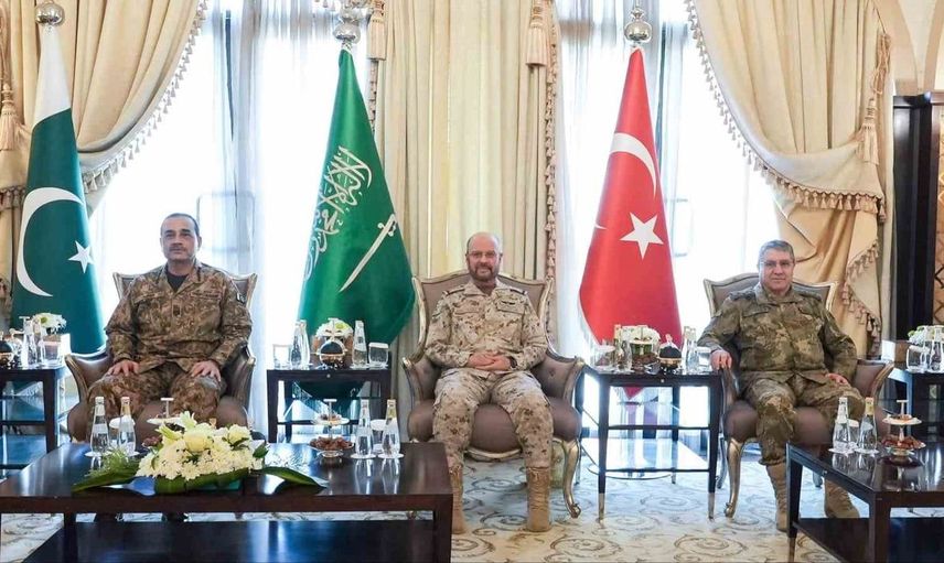 Bayraktaroğlu Riyad'da üçlü savunma iş birliğinin temelini attı
