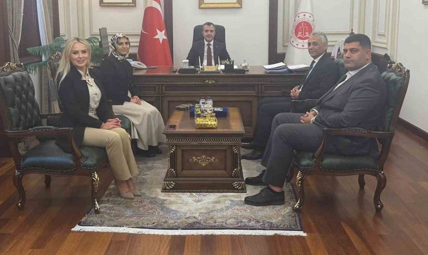Hekimlik meslek kanunu üzerine hukuki düzenlemeler tartışıldı