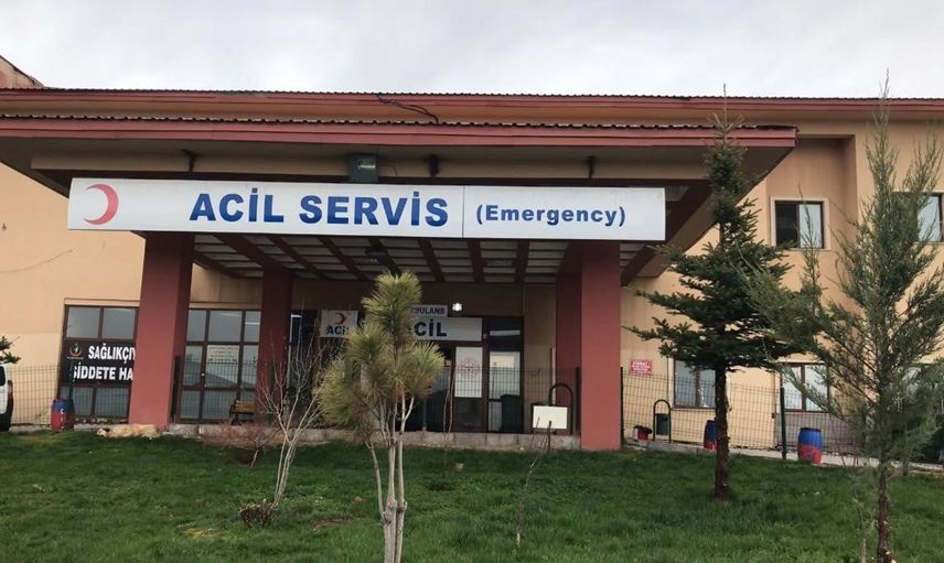 Patnos Devlet Hastanesi’nde 18 yaş altı sigara bırakma polikliniği açıldı