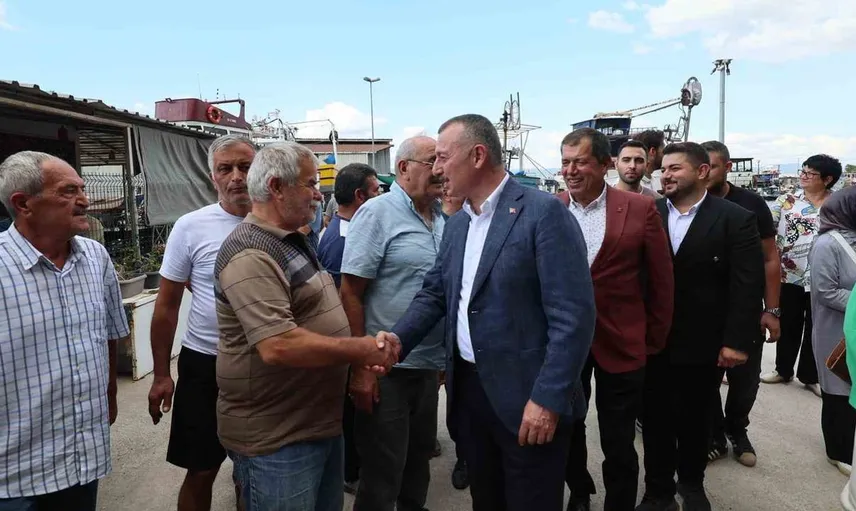 Karamürselli balıkçılara destek: Büyükakın bereketli av sezonu dileğinde bulundu