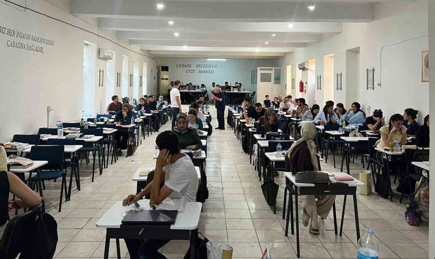 Çermik’te öğrenciler sınavlara etüt merkezi desteğiyle hazırlanıyor