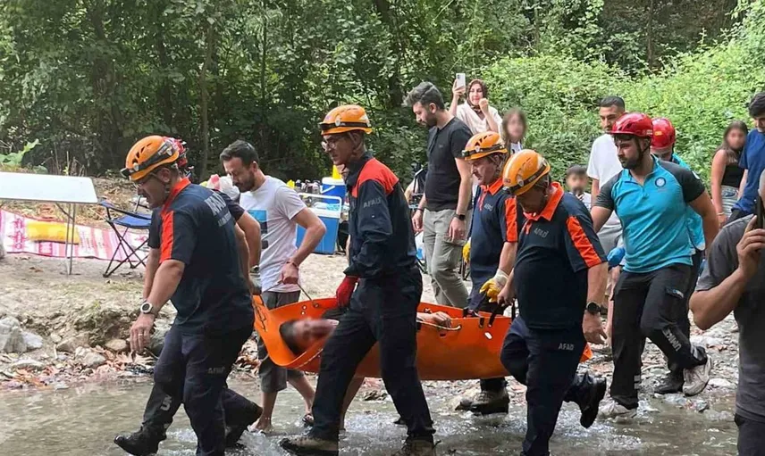 Bursa'da ormanda yürüyüş yapan kişi kayalıklardan düştü