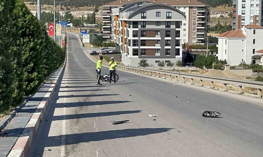 Karaman'da otomobille çarpışan motosiklet sürücüsü yaralandı