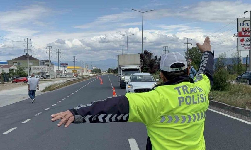 Düzce'de denetimlerde 201 araç trafikten men edildi
