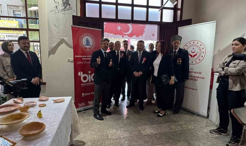 Zonguldak'ta gazilerin sanat eserleri sergilendi