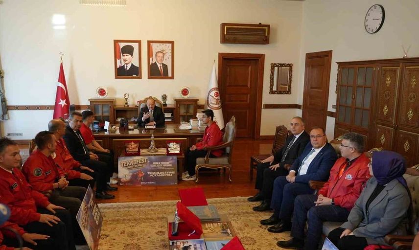 Kastamonu öğrencileri TEKNOFEST'te öne çıktı: Vali Dallı başarıları kutladı
