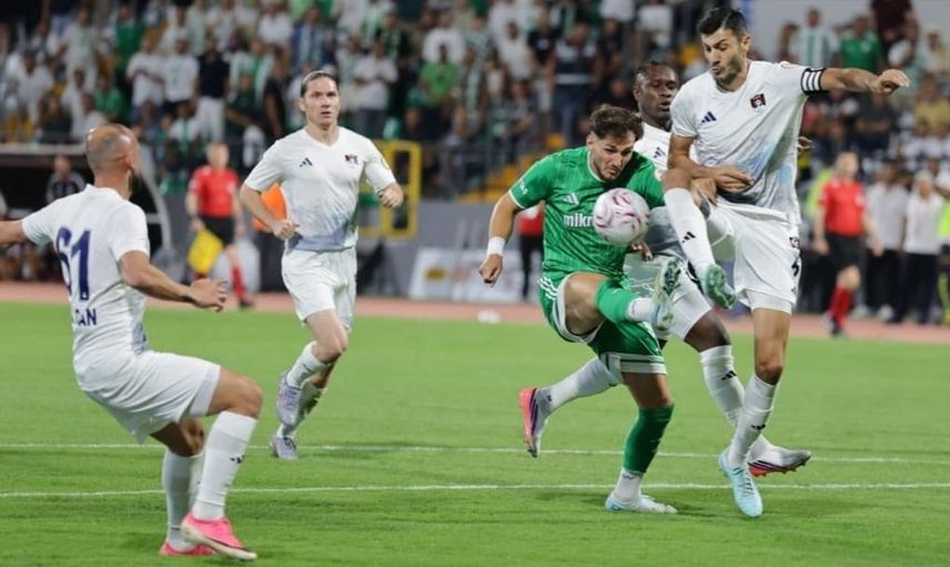 Muğlaspor ve Vanspor FK'dan heyecan dolu mücadelenin sonucu: 2-2