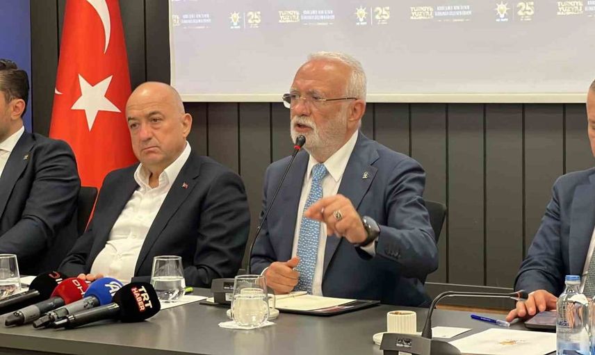 Mustafa Elitaş, Türkiye yüzyılı buluşmaları kapsamında Çanakkale'de ziyaretlerde bulundu