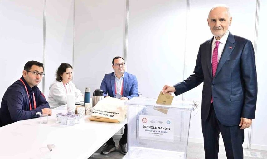 İstanbul ticaret odasında seçim heyecanı: Şekib Avdagiç oyunu kullandı