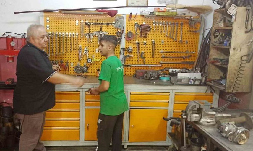 Kendi dükkanını 22 yaşında açtı: Usta motorcu Hidayet Kışlalı tüm Türkiye'yi gururlandırdı