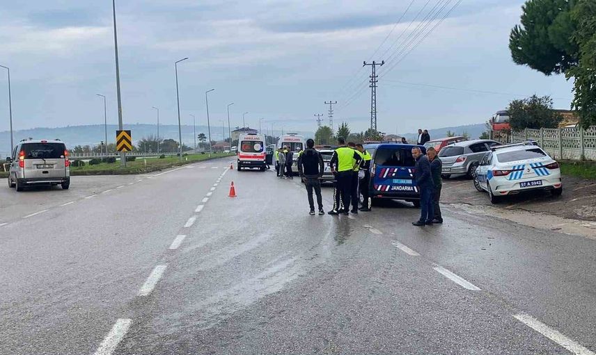 Sinop’ta meydana gelen trafik kazasında bebek de dahil 5 kişi yaralandı