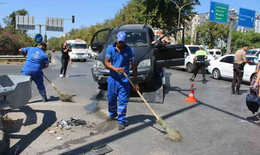 Kırmızı ışık ihlali Aydın'da kazaya yol açtı: Üç yaralı