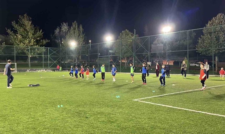 Çorum'da sağlıklı yaşam için parkta egzersiz etkinliği düzenlendi