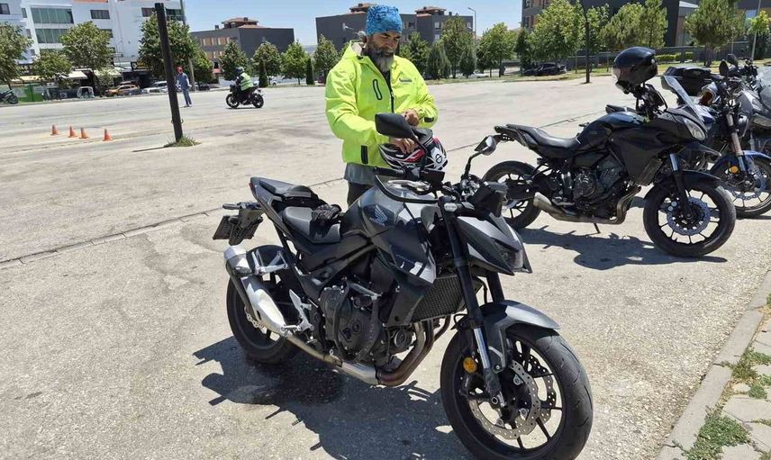 Motosiklet sürücülerine sıcak havada ekipman uyarısı