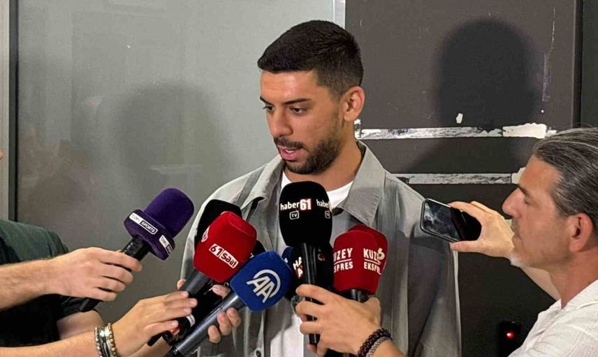 Cenk Özkaçar: 'Böylesine bir futbol kültürünün parçası olmak gurur verici'
