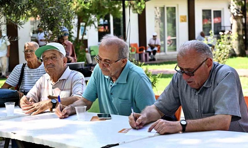 Muratpaşa'da alzaymır farkındalığı için etkinlik düzenlendi