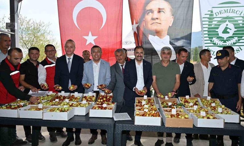 Demirci'de tarım ve lezzet buluşması: 1. hünnap festivali coşkuyla kutlandı