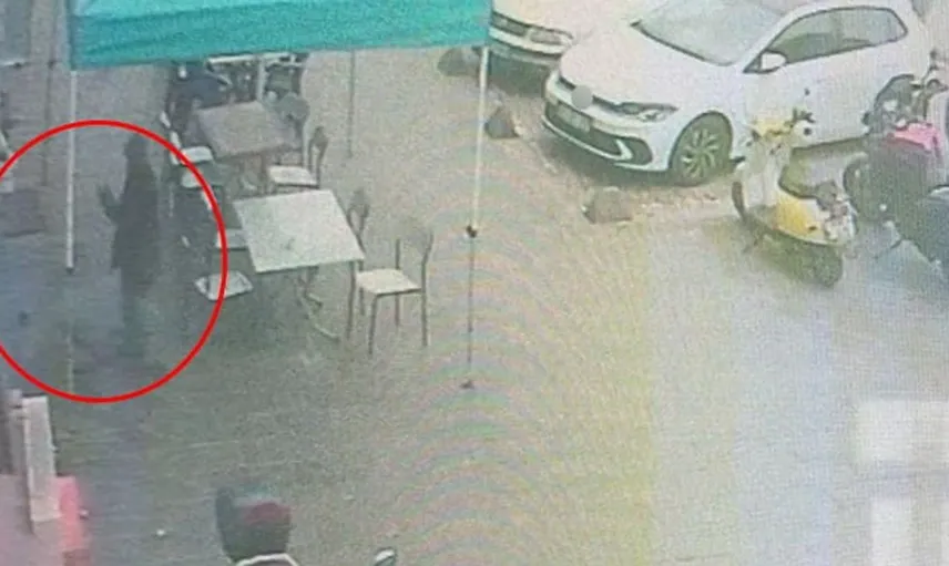 Karabük'te para isteği üzerine iş yerinin masasını deviren saldırgan kameraya yakalandı